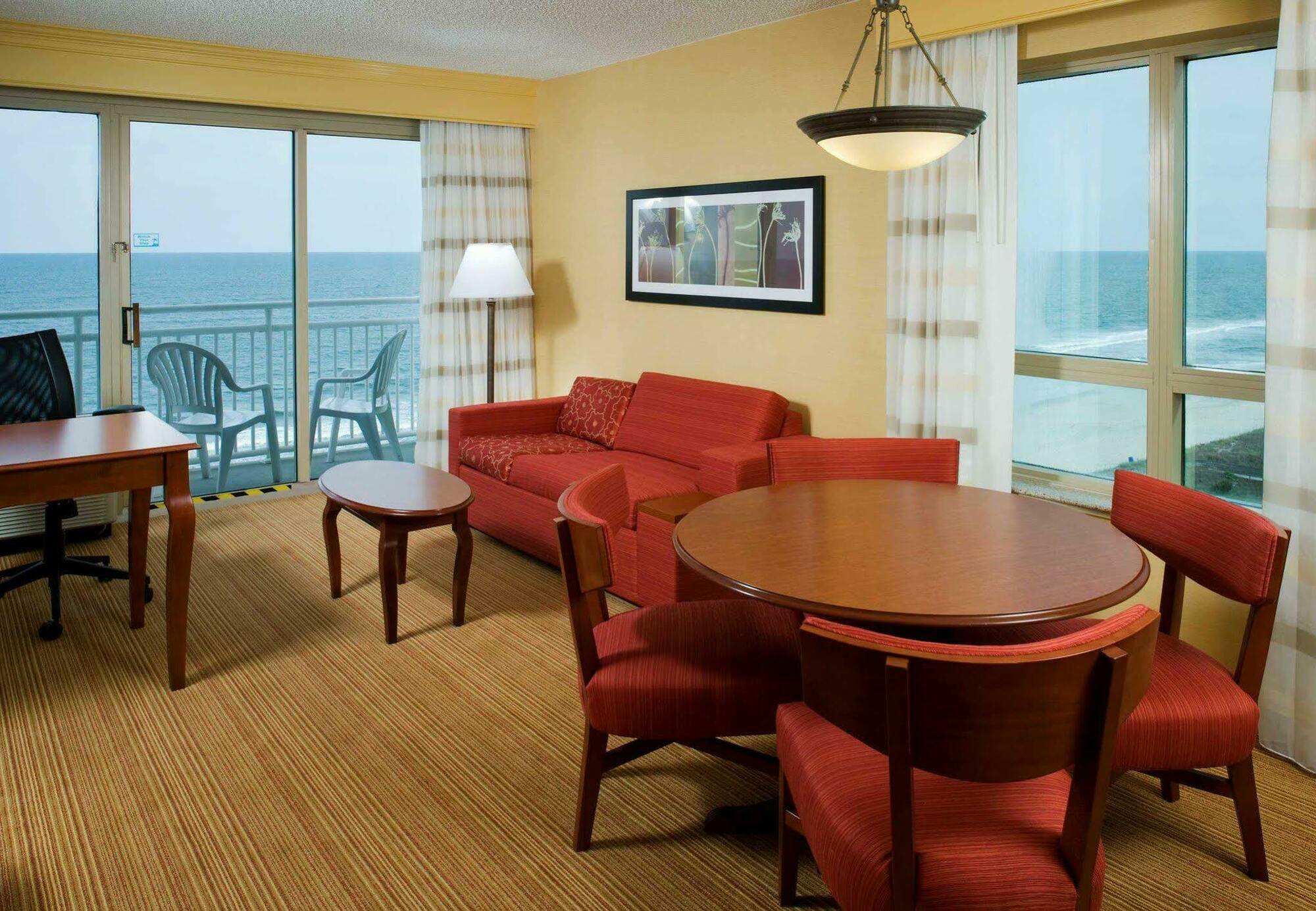 Hotel Courtyard Carolina Oceanfront Carolina Beach